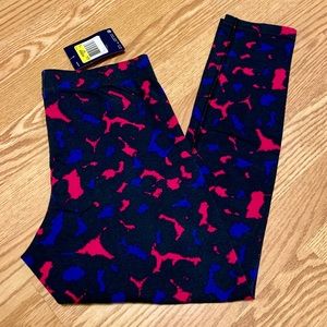 NIKE Printed Cropped Leggings Small